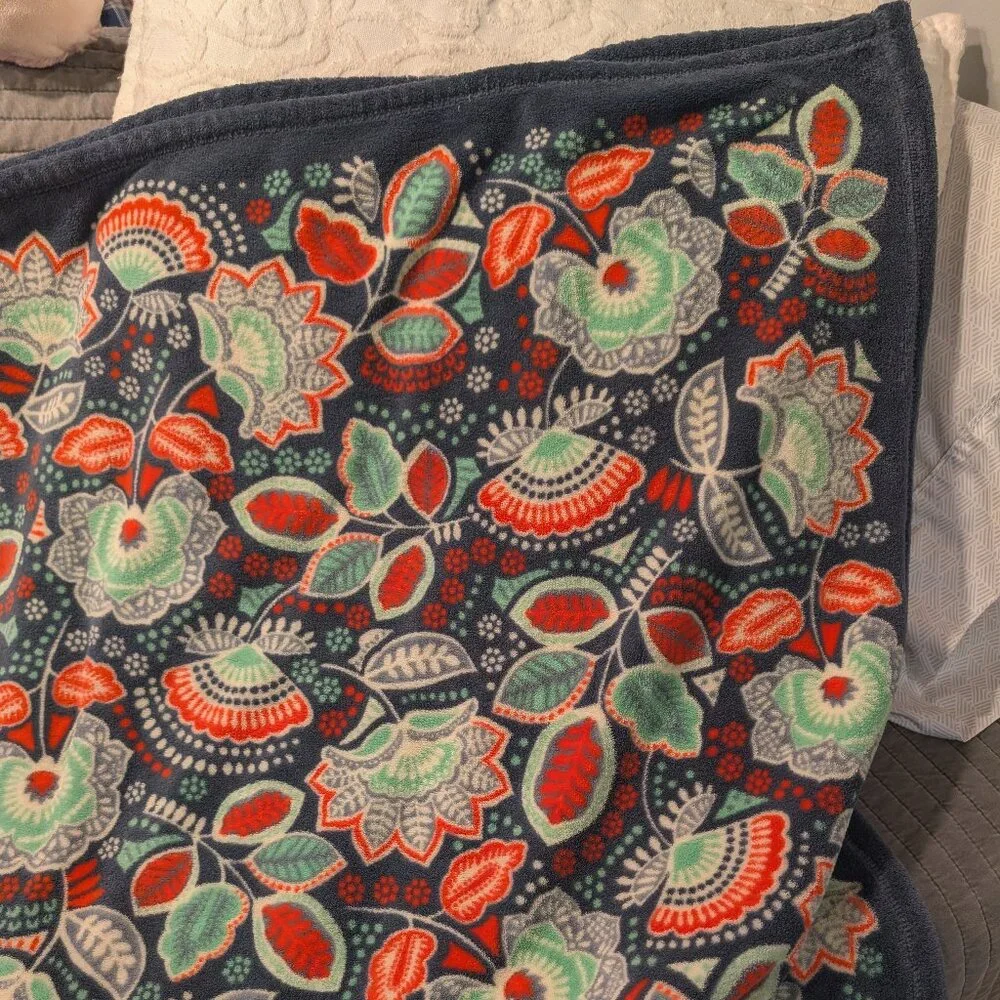 Vear Bradly oversized blanket - Picture 1 of 6